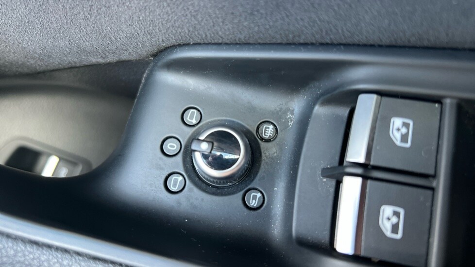 Used Audi Q7 2023 for sale - 76008014: Photo 35