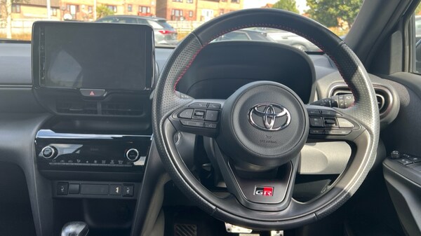 Used Toyota Yaris Cross 2023 for sale - 75652801: Photo 11