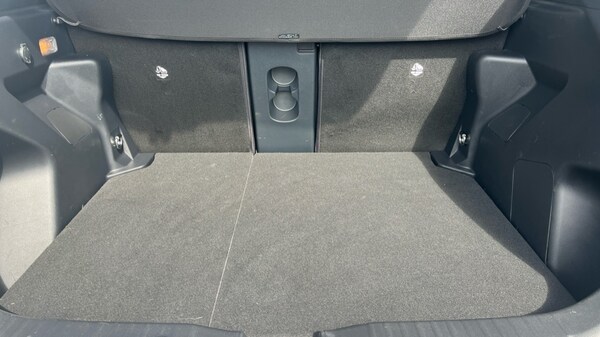 Used Toyota Yaris Cross 2023 for sale - 75652801: Photo 15