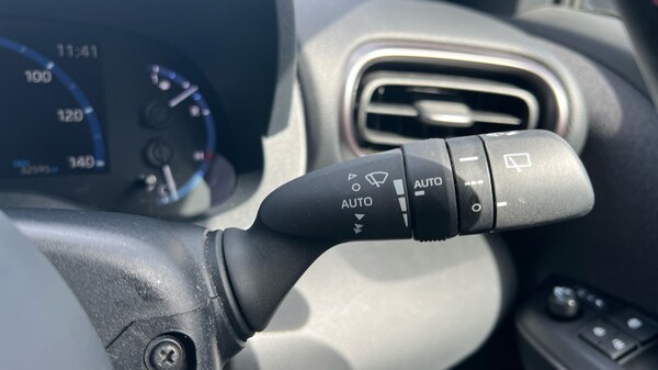 Used Toyota Yaris Cross 2023 for sale - 75652801: Photo 24