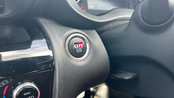 Used Toyota Yaris Cross 2023 for sale - 75652801: Photo 52