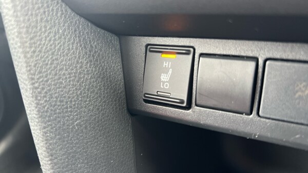 Used Toyota Yaris Cross 2023 for sale - 75652801: Photo 62