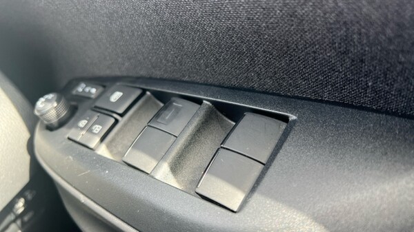 Used Toyota Yaris Cross 2023 for sale - 75652801: Photo 70