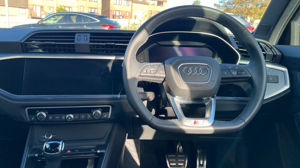 Used Audi Q3 2025 for sale - 76458937: Photo 12