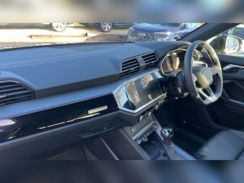 Used Audi Q3 2025 for sale - 76458937: Photo