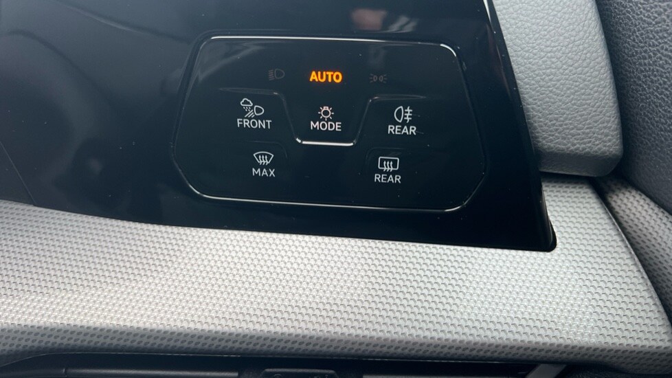 Used Volkswagen Golf 2025 for sale - 76586940: Photo 61