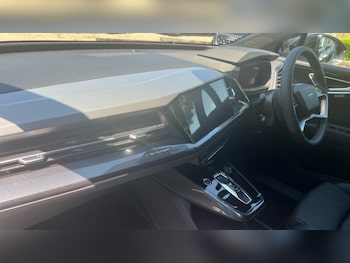 Used Audi Q4 e-tron 2025 for sale - 76096088: Photo 2
