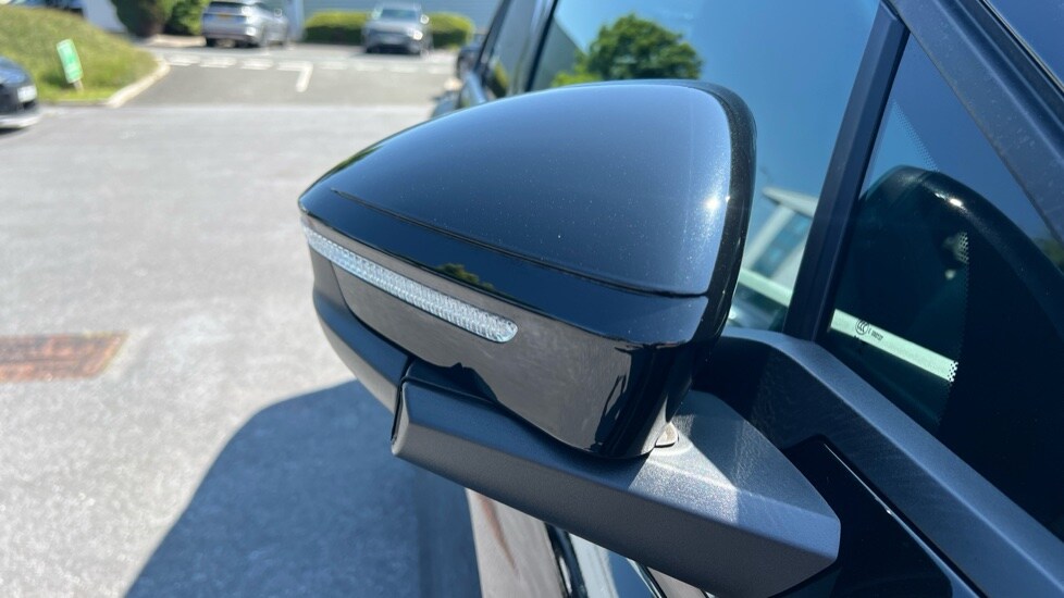Used Audi Q4 e-tron 2025 for sale - 76096088: Photo 93