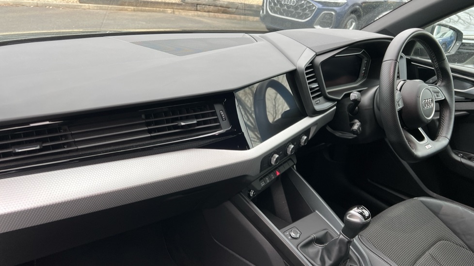 Used Audi A1 2022 for sale - 76717342: Photo 2