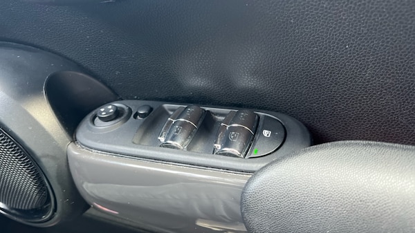 Used MINI Hatch 2021 for sale - 76289941: Photo 30