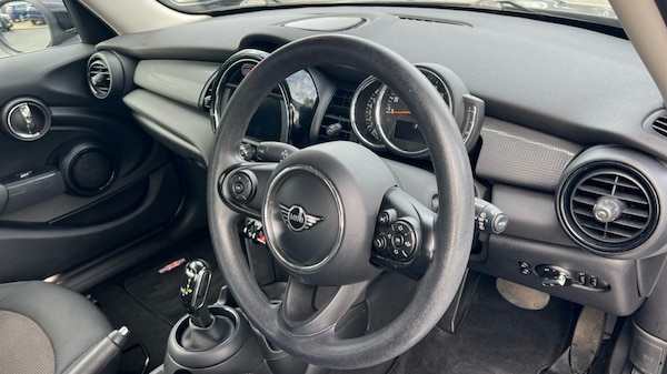 Used MINI Hatch 2021 for sale - 76289941: Photo 9
