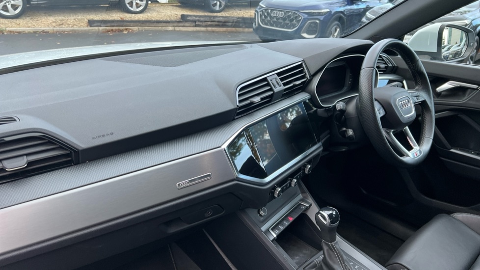 Used Audi Q3 2024 for sale - 76563824: Photo 2