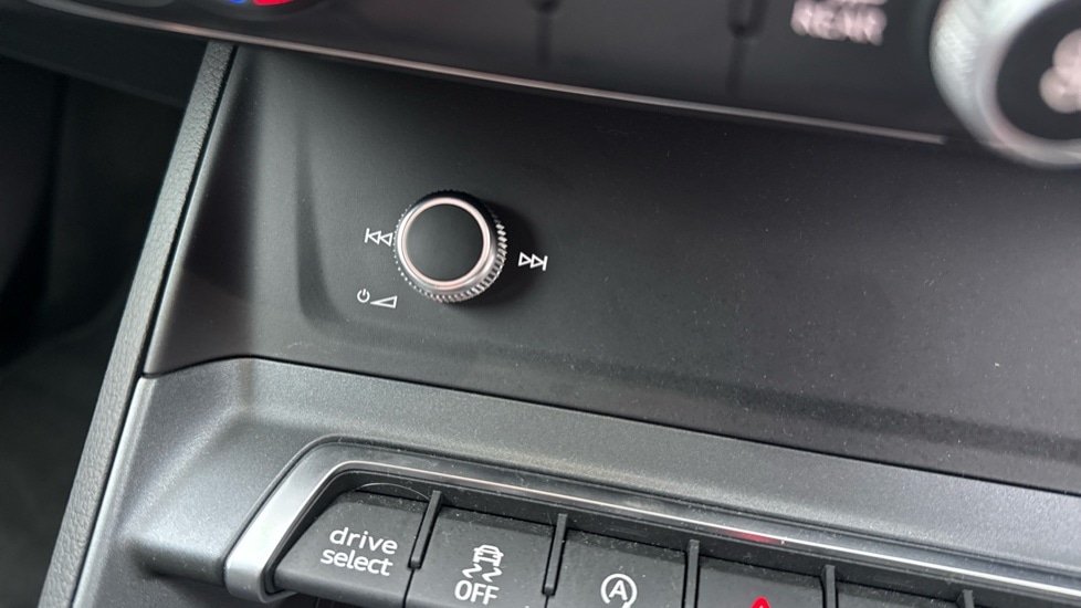 Used Audi Q3 2025 for sale - 76874988: Photo 50