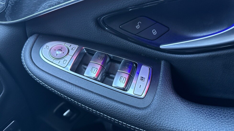 Used Mercedes-Benz GLC 2019 for sale - 77082634: Photo 30