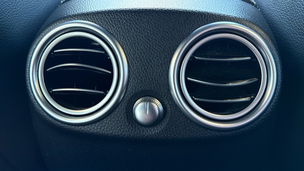 Used Mercedes-Benz GLC 2019 for sale - 77082634: Photo 45