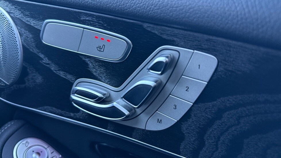 Used Mercedes-Benz GLC 2019 for sale - 77082634: Photo 51