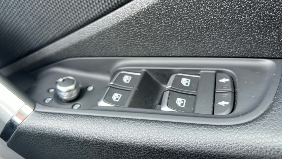Used Audi Q2 2023 for sale - 76015145: Photo 28
