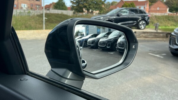 Used Audi Q3 2023 for sale - 76140397: Photo 32