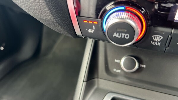 Used Audi Q3 2023 for sale - 76140397: Photo 47