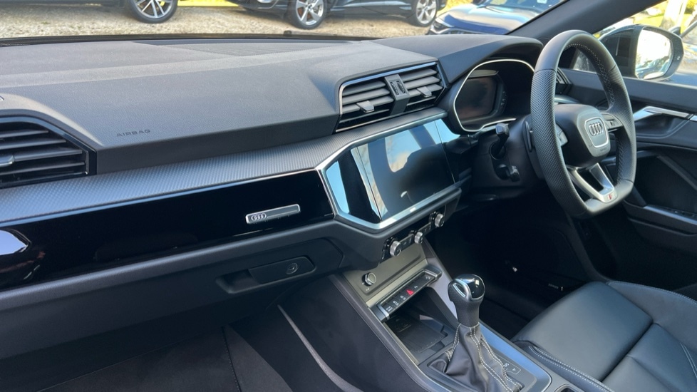 Used Audi Q3 2025 for sale - 76704480: Photo 2