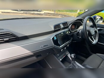 Used Audi Q3 2023 for sale - 75409578: Photo
