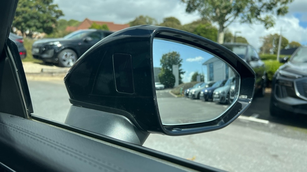 Used Audi RS7 2022 for sale - 76025360: Photo 32