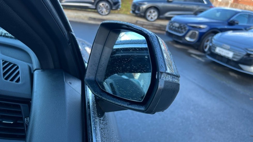 Used Audi Q5 2023 for sale - 76738046: Photo 57