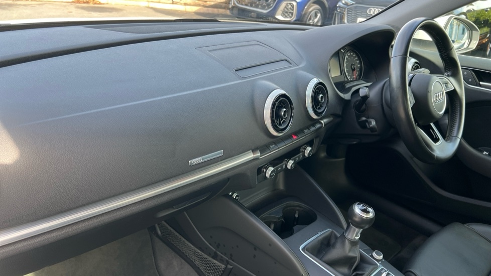 Used Audi A3 2019 for sale - 76523501: Photo 2