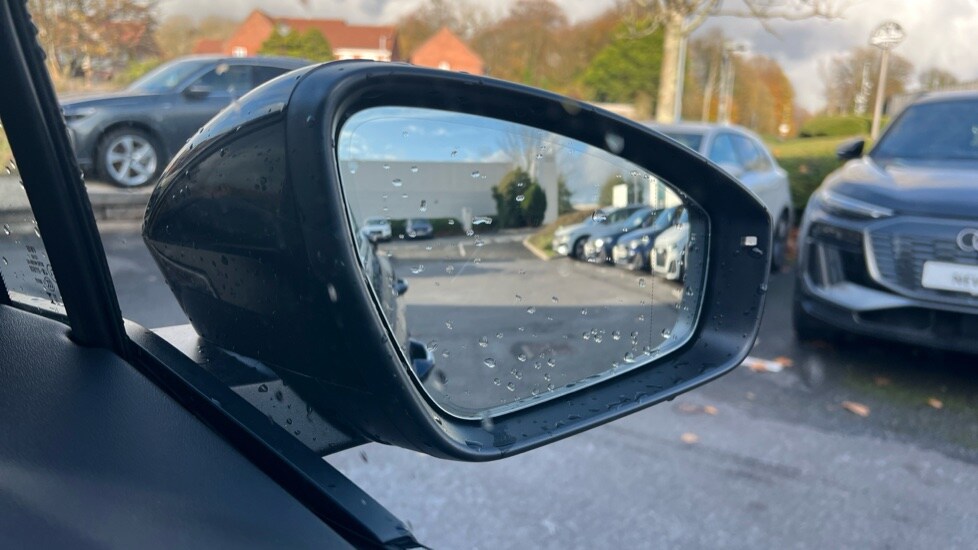 Used Audi Q4 e-tron 2025 for sale - 76428228: Photo 32