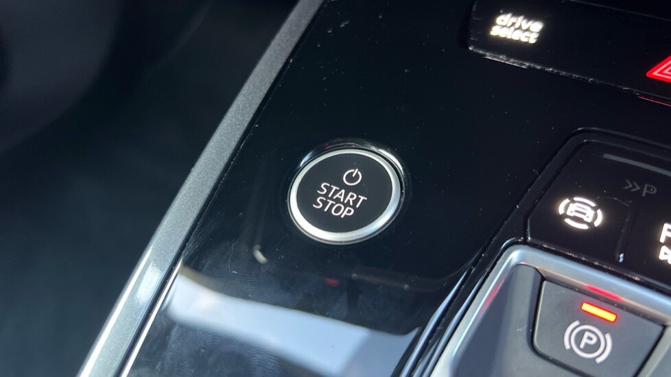 Used Audi Q4 e-tron 2025 for sale - 76428228: Photo 48