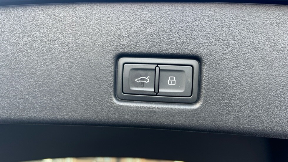 Used Audi Q4 e-tron 2025 for sale - 76428228: Photo 62