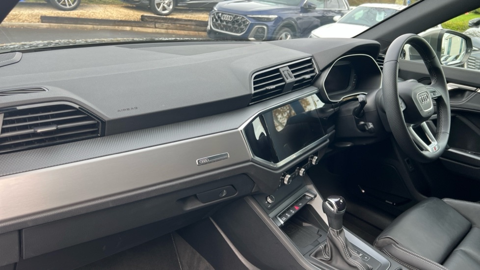 Used Audi Q3 2025 for sale - 76563631: Photo 2