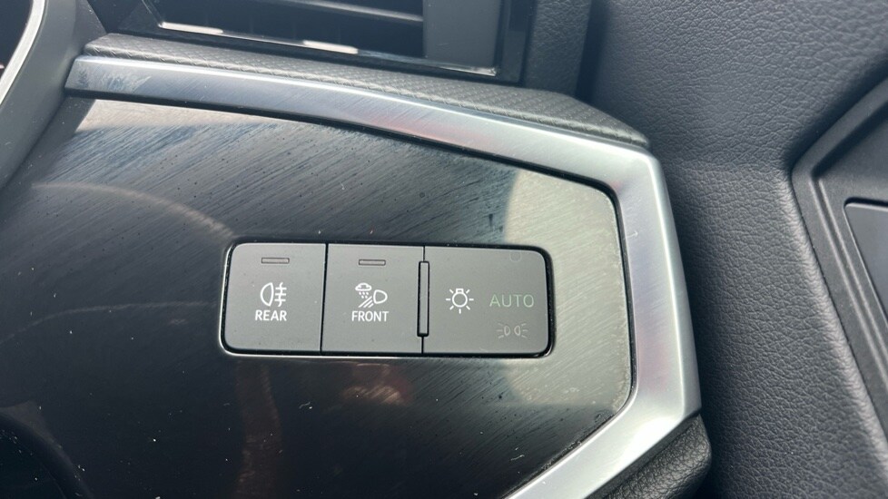 Used Audi Q3 2025 for sale - 76563631: Photo 35