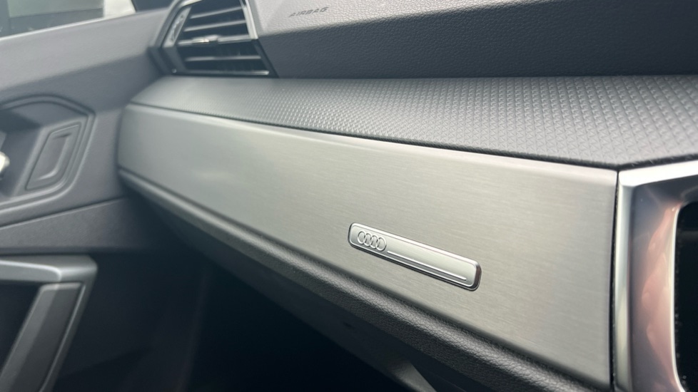 Used Audi Q3 2025 for sale - 76563631: Photo 60