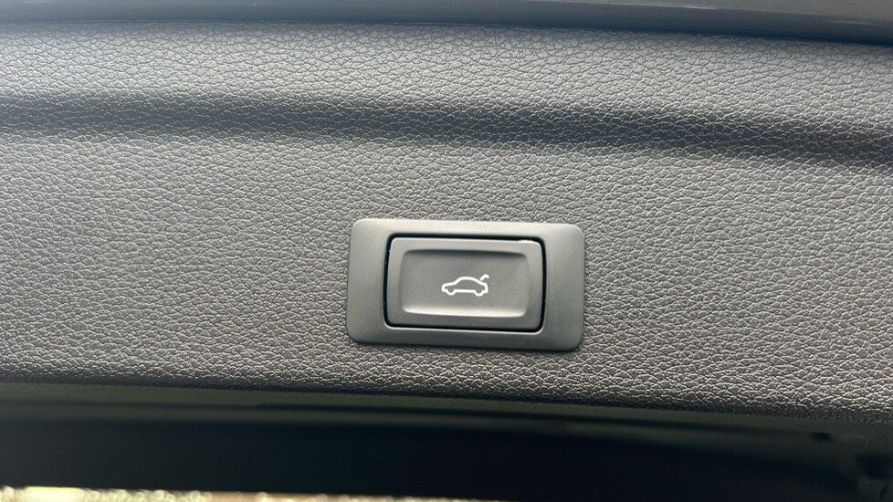 Used Audi Q3 2025 for sale - 76563631: Photo 86