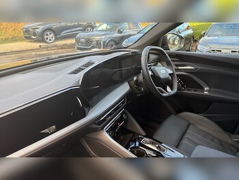 Used Audi Q5 2025 for sale - 76640258: Photo