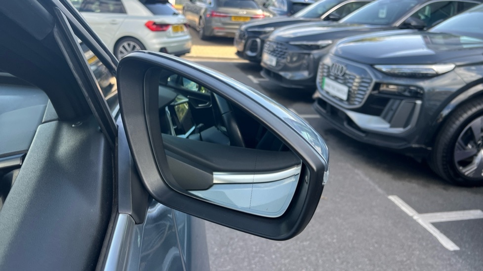 Used Audi Q4 e-tron 2022 for sale - 76523643: Photo 86