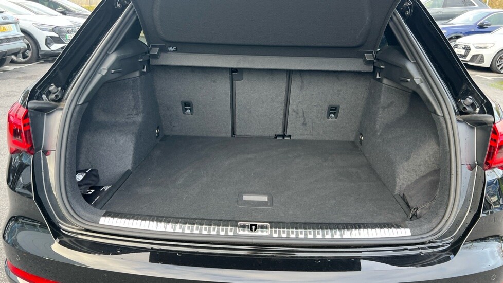 Used Audi Q3 2025 for sale - 76563617: Photo 18