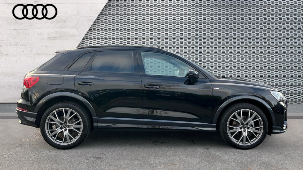 Used Audi Q3 2025 for sale - 76563617: Photo 4