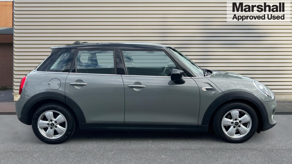 Used MINI Hatch 2021 for sale - 76140307: Photo 2