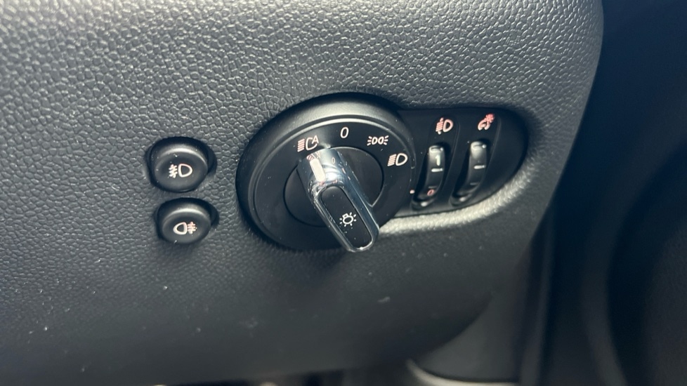 Used MINI Hatch 2021 for sale - 76140307: Photo 21