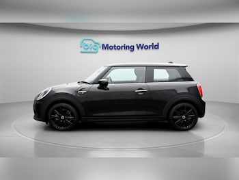 Used MINI Hatch 2024 for sale - 78299084: Photo