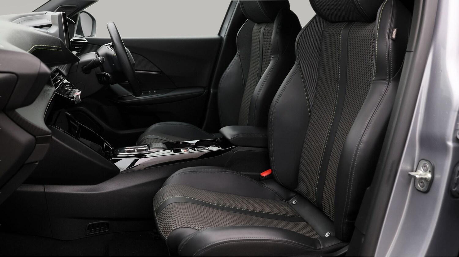 Used Peugeot E-2008 for sale - 78107917: Photo 14