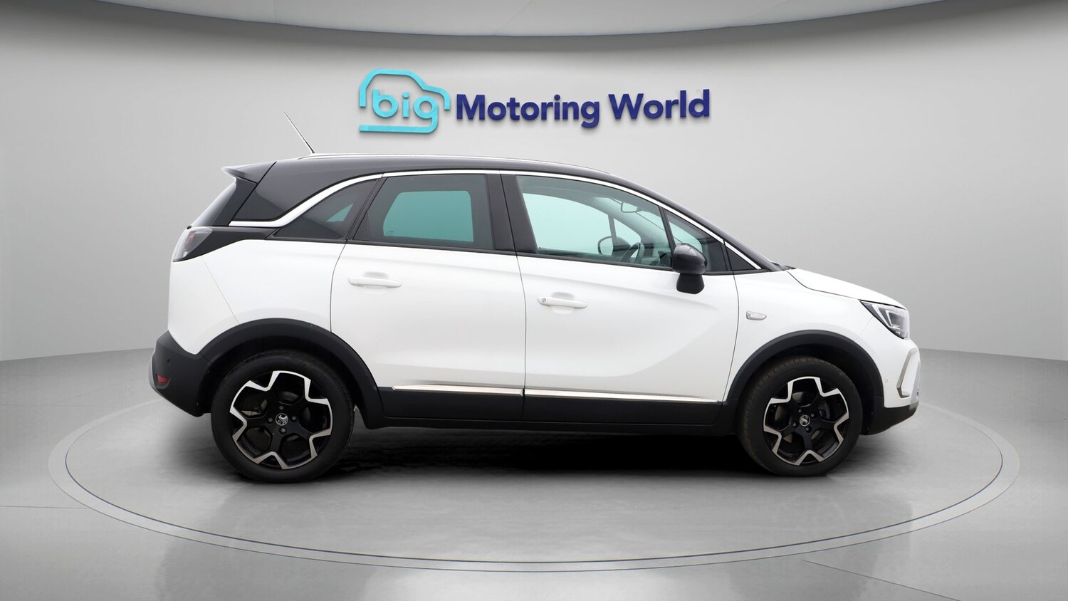 Used Vauxhall Crossland 2022 for sale - 77428339: Photo 8