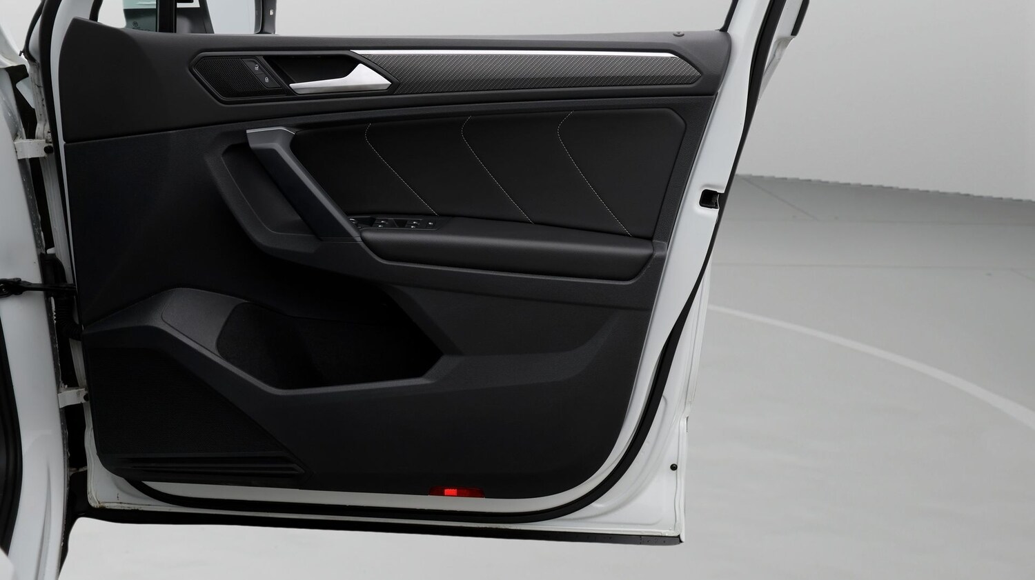 Used Volkswagen Tiguan for sale - 77182077: Photo 15