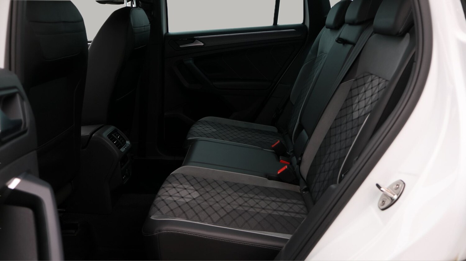 Used Volkswagen Tiguan for sale - 77182077: Photo 16