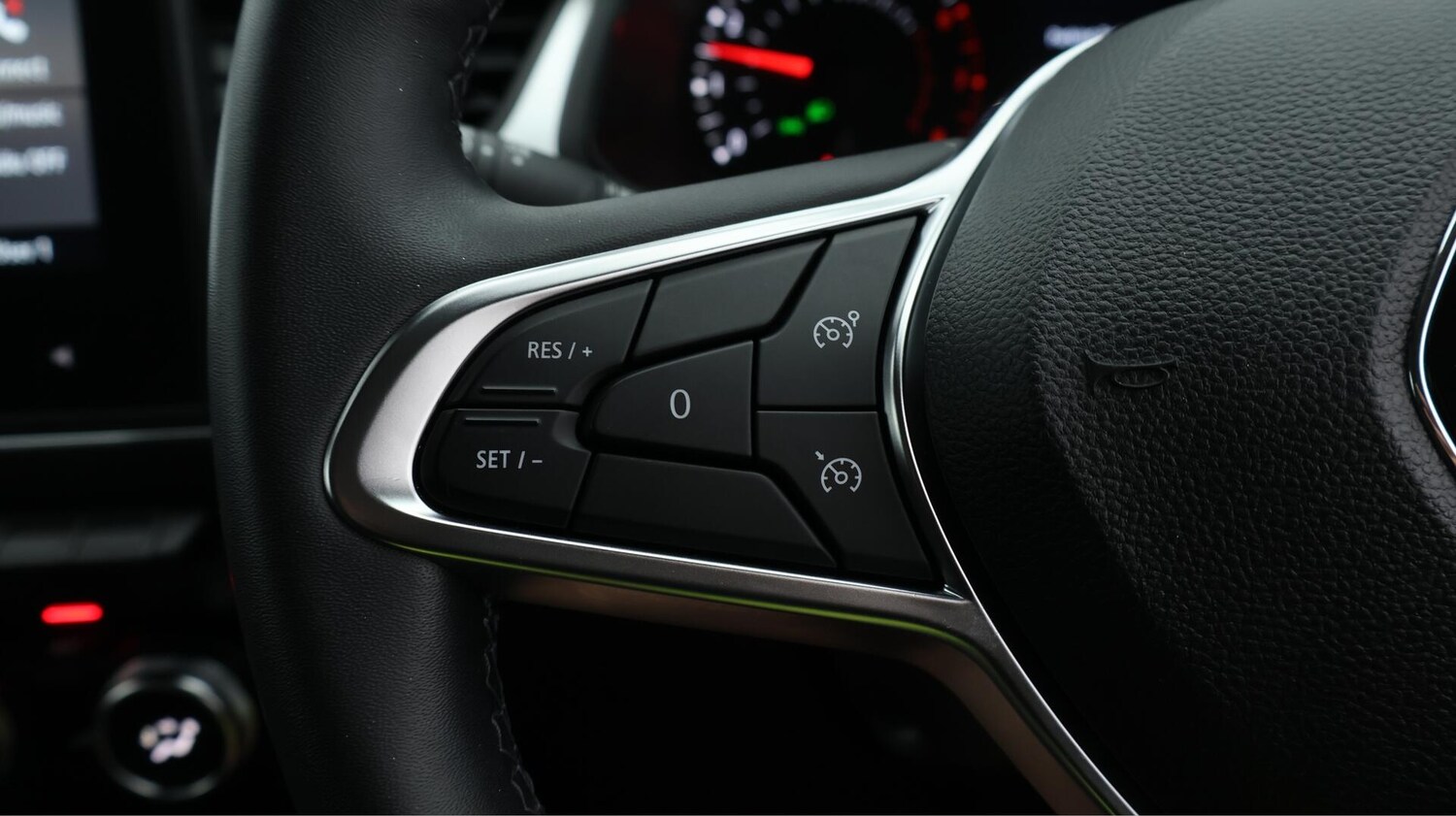 Used Renault Captur 2023 for sale - 75978562: Photo 23