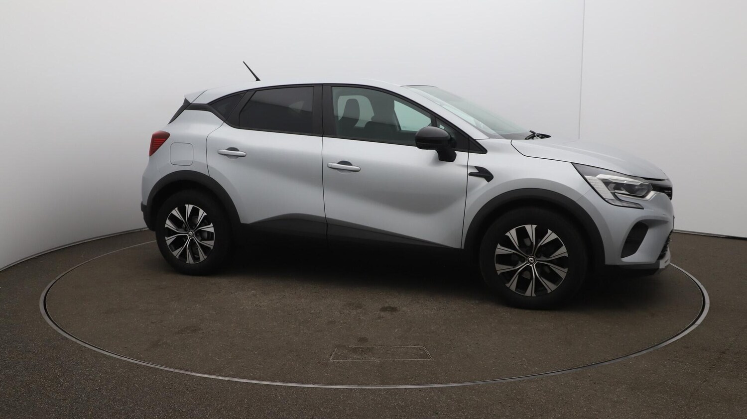 Used Renault Captur 2023 for sale - 75978562: Photo 46