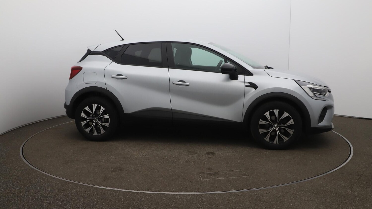 Used Renault Captur 2023 for sale - 75978562: Photo 48