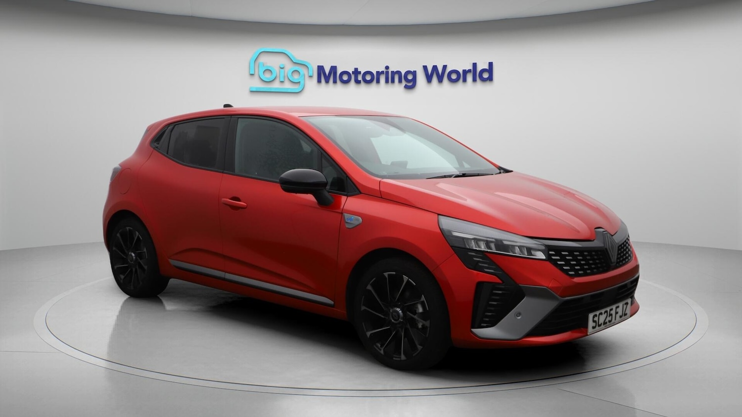 Used Renault Clio 2025 for sale - 76572251: Photo 2